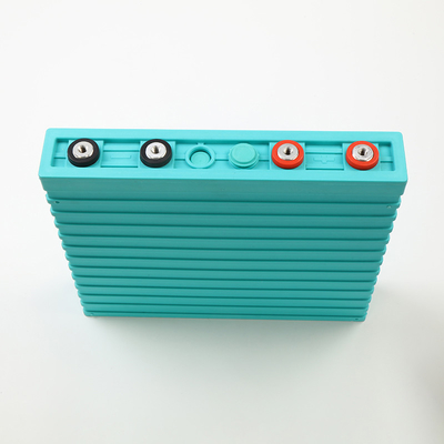 Guter Preis Lithium-Eisen-Phosphatbatterie Lifepo4 wieder aufladbare 300ah 3.2v Solar online